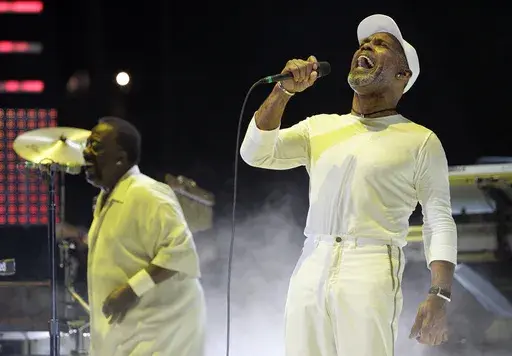 Maze featuring Frankie Beverly, right, performs during the Essence Music Festival at the Louisiana Superdome in New Orleans, Sunday, July 5, 2009. (AP Photo/Patrick Semansky, File)
